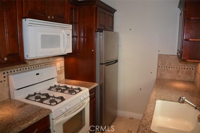 Detail Gallery Image 16 of 26 For Address Is Not Disclosed, Newport Beach,  CA 92661 - 1 Beds | 1 Baths