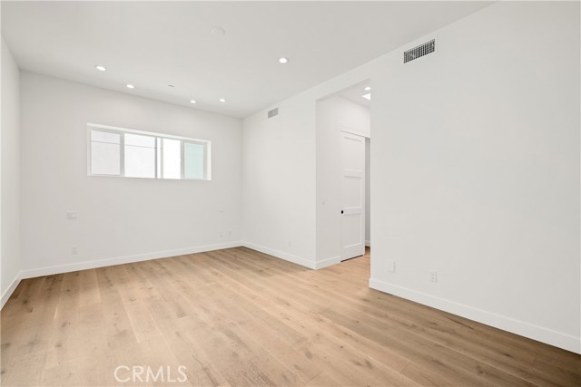 2100 Carnegie Lane, Redondo Beach CA: https://media.crmls.org/medias/8e94221e-843b-43cb-a2ea-836830a6fe9c.jpg