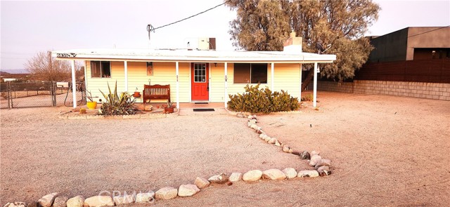 Detail Gallery Image 1 of 24 For 6835 Mount Shasta, Joshua Tree,  CA 92252 - 2 Beds | 1 Baths