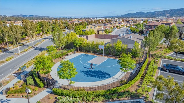 Detail Gallery Image 12 of 46 For 29138 Carrotwood, Lake Elsinore,  CA 92530 - 3 Beds | 2/1 Baths
