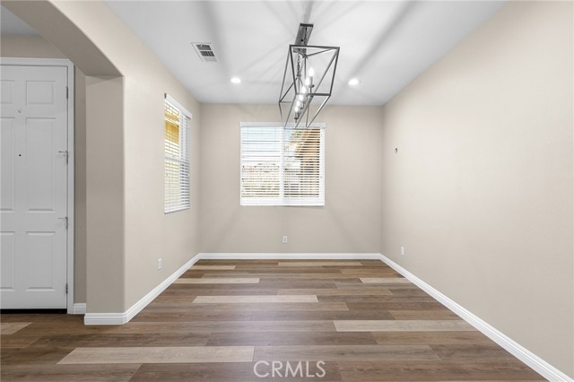 Detail Gallery Image 6 of 44 For 6758 N Shannon Ln, San Bernardino,  CA 92407 - 4 Beds | 3/1 Baths