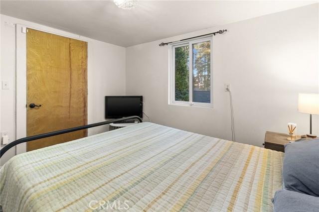 2452 Spring Drive, Running Springs CA: https://media.crmls.org/medias/8e97404e-ab84-4c12-a4d6-dd48974b7d7a.jpg