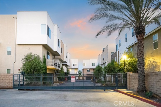 Front Image Thumbnail for CRWS26069362