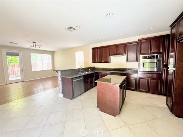 14601 Westfield Avenue, Chino CA: https://media.crmls.org/medias/8e9894c7-1dd3-47a8-8f7e-d836bec497bd.jpg