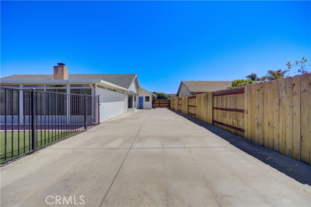 1629 Hillsboro Drive, Santa Maria CA: https://media.crmls.org/medias/8e9aa75d-ccc1-41e8-8266-22ba56d37839.jpg