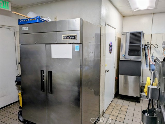  Commercial for Sale in Encino, California