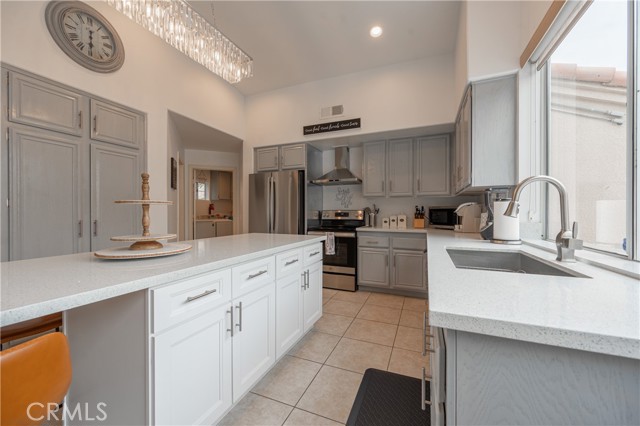 3450 Circulo San Sorren, Palm Springs CA: https://media.crmls.org/medias/8e9c32ac-99c0-4b2d-b724-41b062e64a25.jpg