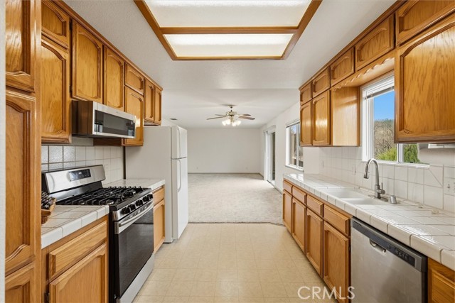 Detail Gallery Image 19 of 40 For 29951 N Lilley Way, Coarsegold,  CA 93614 - 3 Beds | 2 Baths