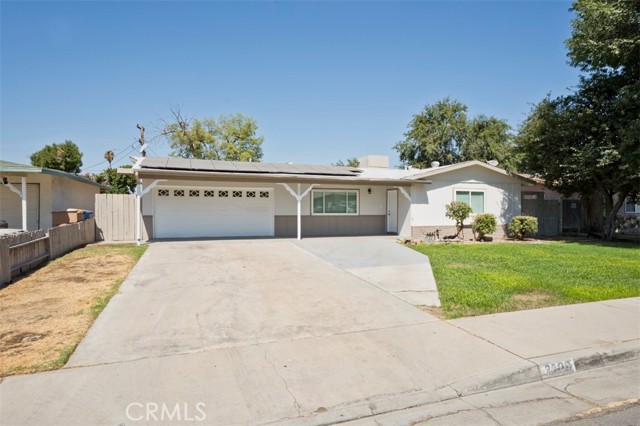 Detail Gallery Image 1 of 1 For 3809 Shenandoah Dr, Bakersfield,  CA 93304 - 3 Beds | 2 Baths