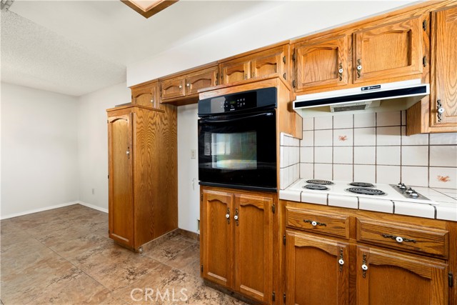 Detail Gallery Image 7 of 20 For 3100 Woodstown, Bakersfield,  CA 93312 - 3 Beds | 2 Baths