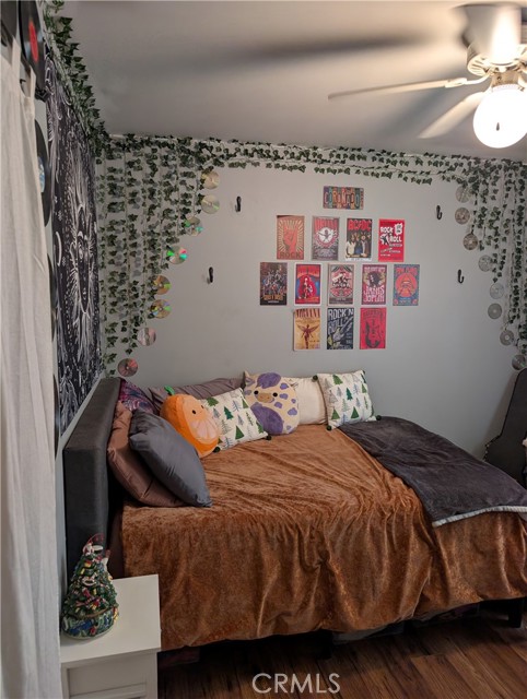 Detail Gallery Image 7 of 13 For 815 E Magnolia, Burbank,  CA 91501 - 4 Beds | 2 Baths