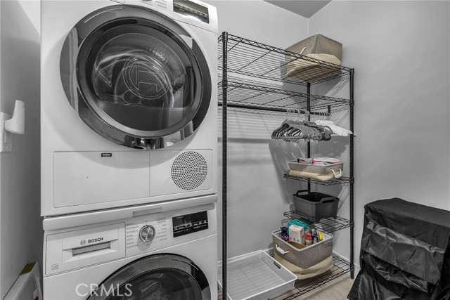 Ventless Washer & Dryer with extra storage space