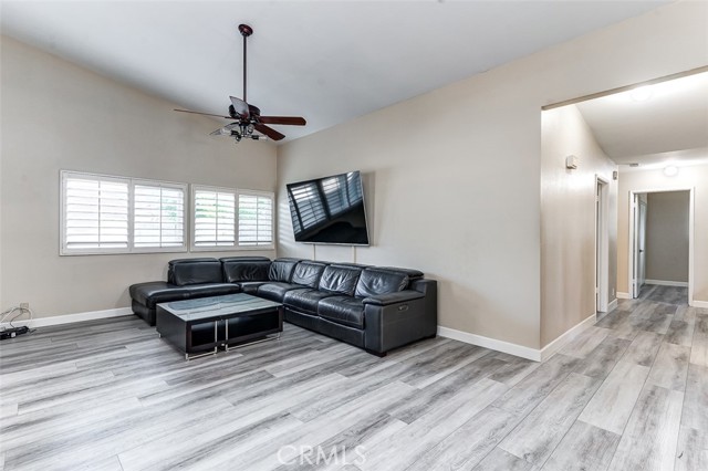 Detail Gallery Image 11 of 29 For 2212 Mountain Ridge Dr, Fullerton,  CA 92831 - 4 Beds | 2/1 Baths