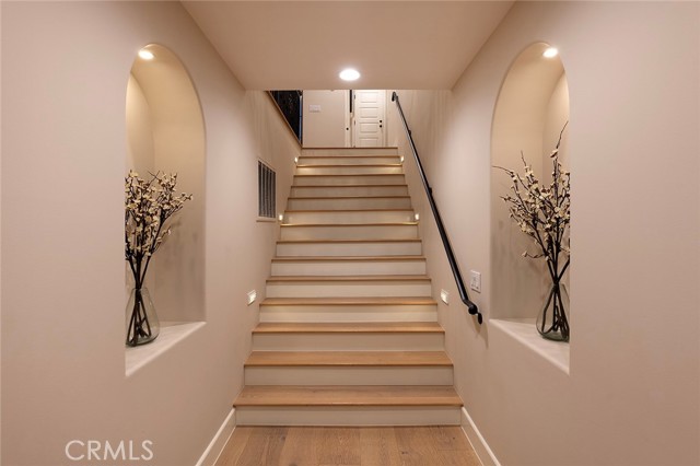 420 De Sola Terrace, Corona del Mar CA: https://media.crmls.org/medias/8e9ff731-2778-4ec6-bc7a-59d237fa1ba9.jpg