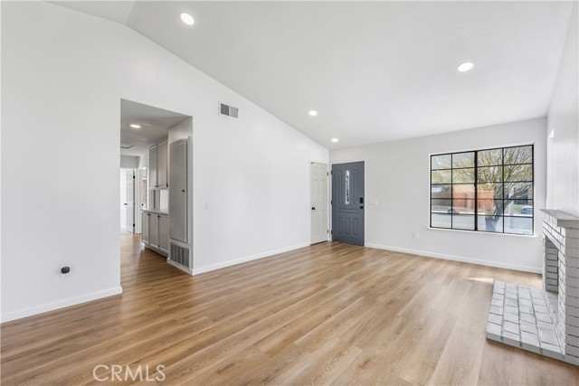 Detail Gallery Image 7 of 42 For 2049 Millcreek Way, Palmdale,  CA 93551 - 4 Beds | 2 Baths