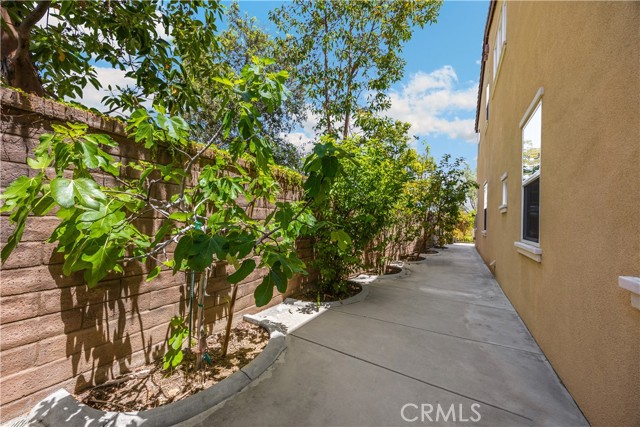520 N Bardsdale Place, Brea CA: https://media.crmls.org/medias/8ea08e11-df2e-41ce-9f95-6f57f91d93a7.jpg