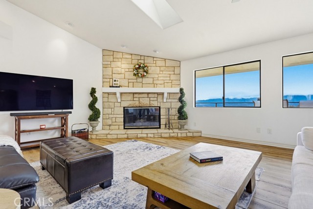 Detail Gallery Image 8 of 55 For 28572 Meadow Mesa Ln, Escondido,  CA 92026 - 4 Beds | 5/1 Baths