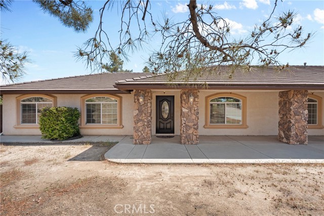 Detail Gallery Image 3 of 43 For 9153 Kittering Rd, Oak Hills,  CA 92344 - 4 Beds | 2 Baths