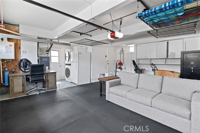 412 Colton Street, Newport Beach CA: https://media.crmls.org/medias/8ea0c4c4-2f59-42dc-ba8c-6082442c7b7d.jpg