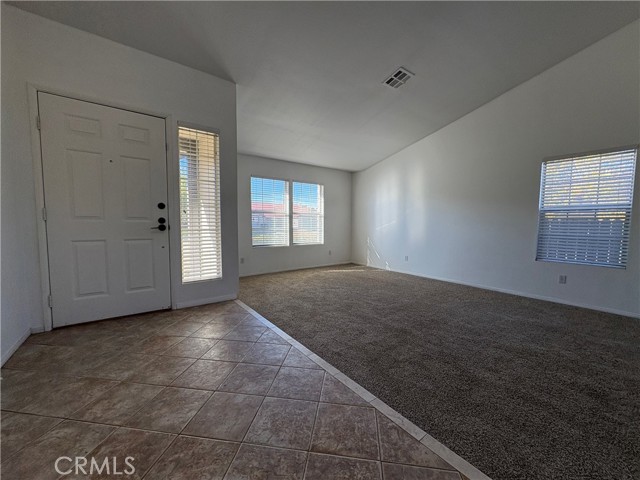 Detail Gallery Image 2 of 12 For 37050 Casa Verde Dr, Palmdale,  CA 93550 - 3 Beds | 2 Baths