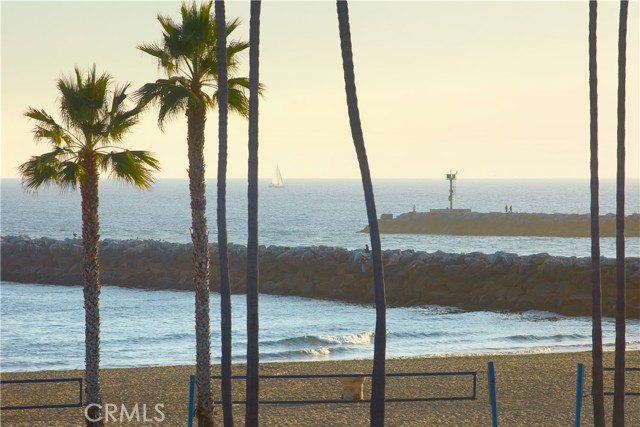 Detail Gallery Image 32 of 33 For 3024 Breakers Dr, Corona Del Mar,  CA 92625 - 7 Beds | 5/1 Baths