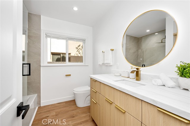 14257 Chandler Boulevard photo 31