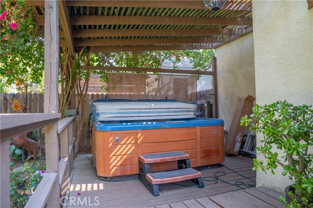 7319 Owensmouth Avenue, Canoga Park CA: https://media.crmls.org/medias/8ea29638-eb77-42e1-9f71-7af789643d7e.jpg