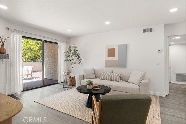 4210 Via Arbolada, Los Angeles CA: https://media.crmls.org/medias/8ea32dcd-6a41-410d-b71e-f7a27865be6d.jpg