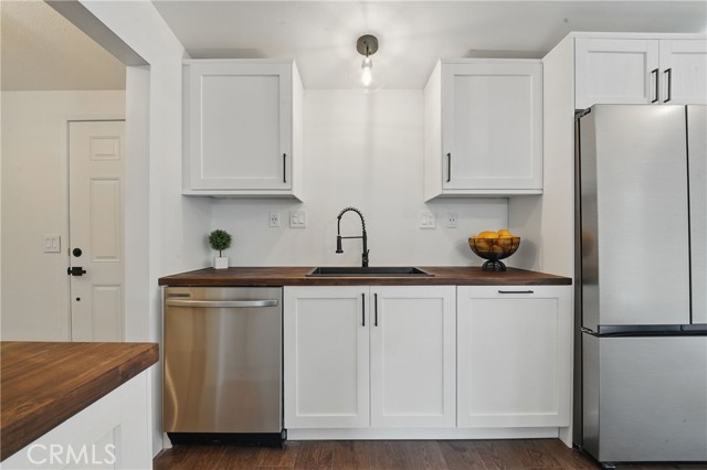 Detail Gallery Image 9 of 40 For 17222 Alameda Dr, Perris,  CA 92570 - 3 Beds | 2 Baths