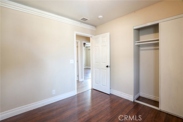 2857 S Desert Forest Avenue, Ontario CA: https://media.crmls.org/medias/8ea3f53c-712d-467f-b7d5-645c8bcca6d4.jpg