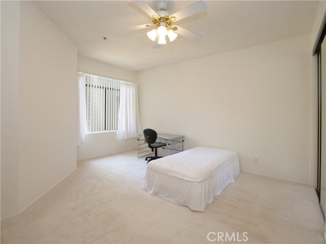 Detail Gallery Image 9 of 37 For 2563 Plaza Del Amo #201,  Torrance,  CA 90503 - 1 Beds | 1/1 Baths