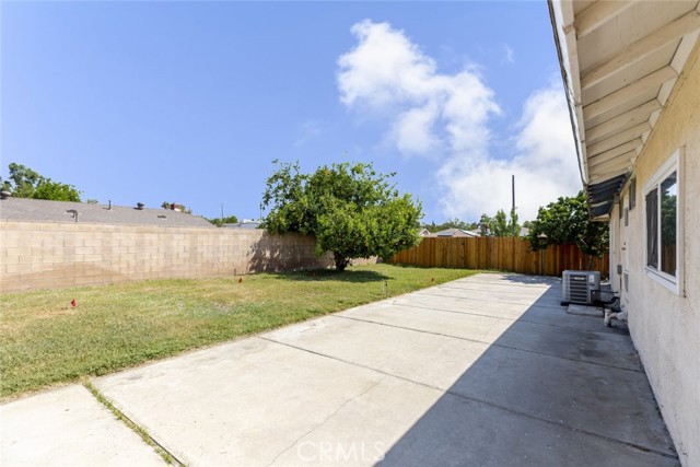 Detail Gallery Image 3 of 41 For 1631 East Banyan Court, Ontario,  CA 91761 - 4 Beds | 2 Baths