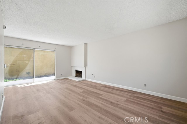 Front Image Thumbnail for CRPW26086346