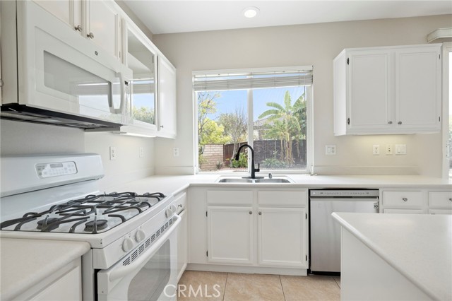 Detail Gallery Image 13 of 37 For 130 Crabapple Dr, Pomona,  CA 91767 - 4 Beds | 2/1 Baths