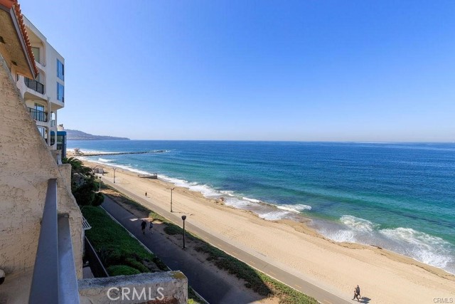 Detail Gallery Image 2 of 31 For 555 Esplanade #418,  Redondo Beach,  CA 90277 - 2 Beds | 2 Baths