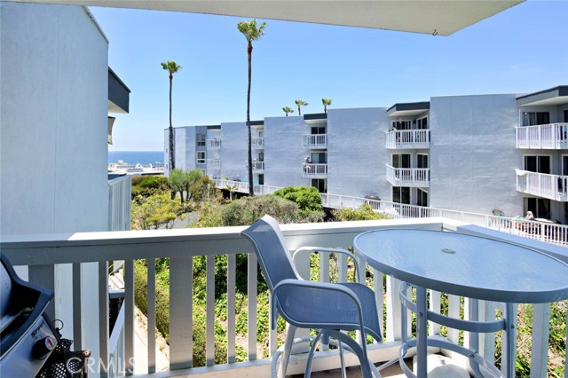 660 The Village, Redondo Beach, California 90277, ,1 BathroomBathrooms,Residential,Sold,The Village,SB23123227