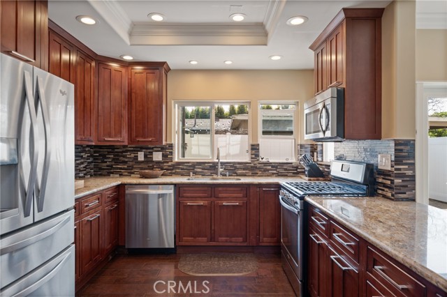 533 Roswell Avenue, Long Beach CA: https://media.crmls.org/medias/8ea74d80-bc33-48f5-8d10-c2dc3640e50c.jpg