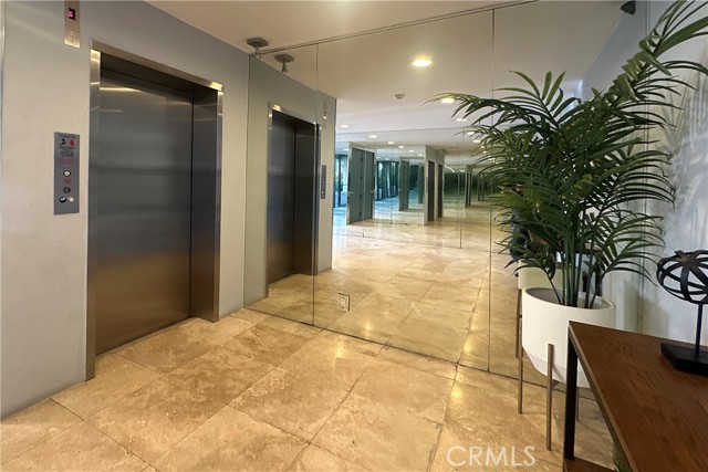 Detail Gallery Image 32 of 35 For 14530 Benefit #102,  Sherman Oaks,  CA 91403 - 2 Beds | 2 Baths