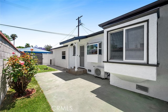 292 Covina Avenue, Long Beach CA: https://media.crmls.org/medias/8ea7911d-78a3-442f-b4db-5eede9a2db8d.jpg