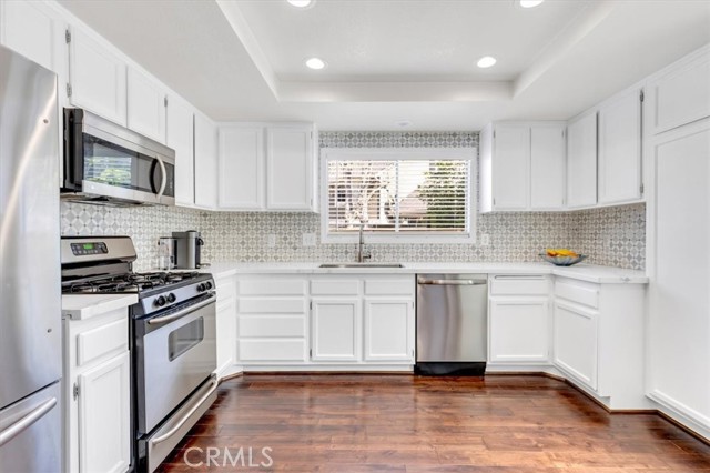 Detail Gallery Image 3 of 53 For 32 Silveroak, Aliso Viejo,  CA 92656 - 3 Beds | 2/1 Baths