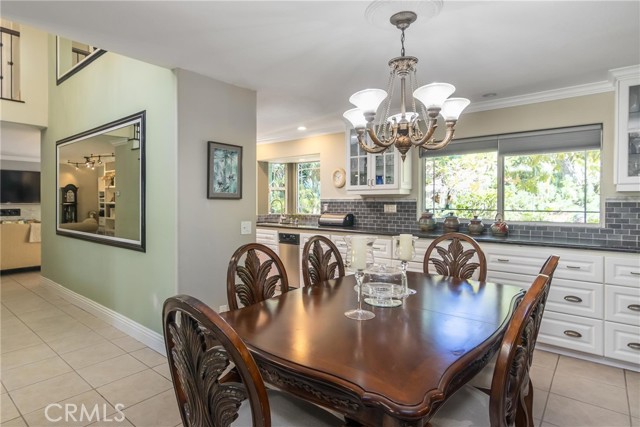 Detail Gallery Image 5 of 29 For 13542 Ashbrook Ln, Moorpark,  CA 93021 - 4 Beds | 3/1 Baths