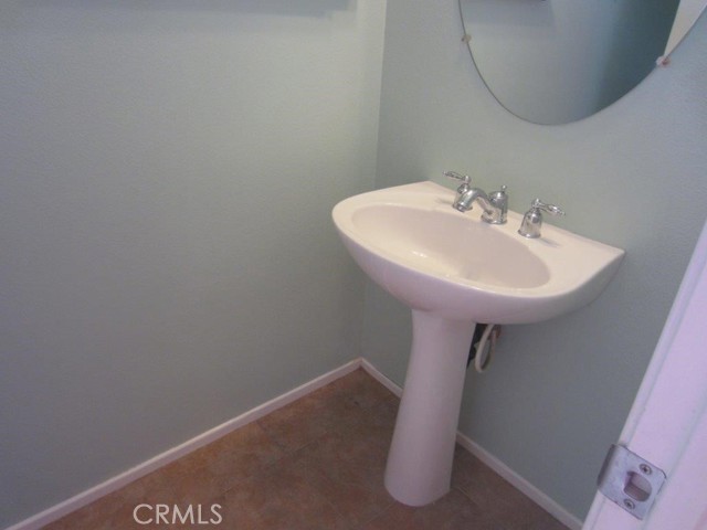 1751 Watercrest Way, Simi Valley CA: https://media.crmls.org/medias/8ea7f4bf-28d3-484b-ba0e-434fe018f324.jpg