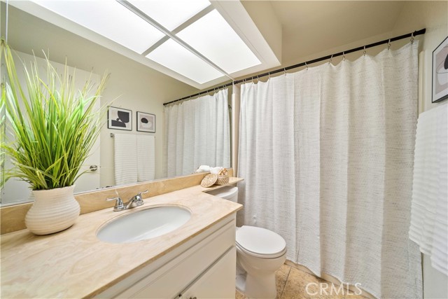 Detail Gallery Image 12 of 27 For 13101 Sunnybrook Circle #204,  Garden Grove,  CA 92844 - 2 Beds | 2 Baths