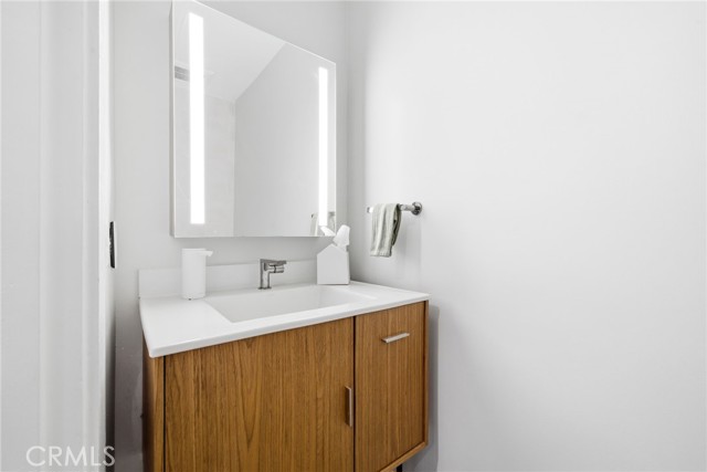 Detail Gallery Image 26 of 47 For 220 Detroit Ave, Huntington Beach,  CA 92648 - 3 Beds | 2/1 Baths