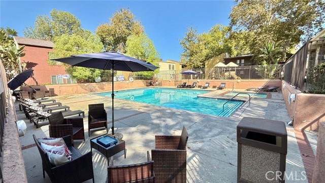 Detail Gallery Image 30 of 37 For 18350 Hatteras, Tarzana,  CA 91356 - 3 Beds | 2 Baths