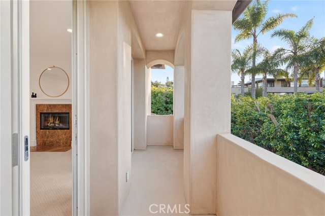Detail Gallery Image 35 of 74 For 113 S Herrin, Manhattan Beach,  CA 90266 - 5 Beds | 4/1 Baths