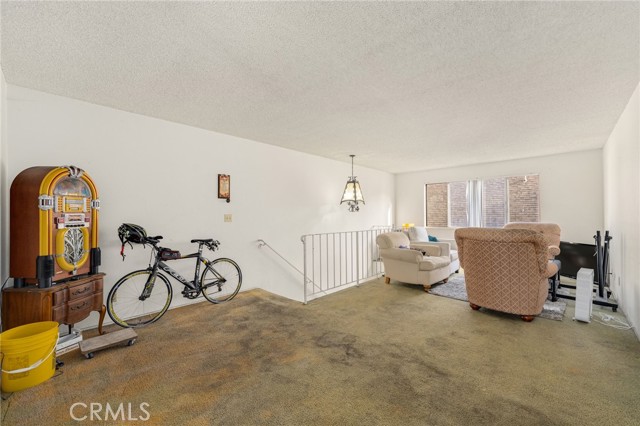 1070 Freeman Avenue, Long Beach CA: https://media.crmls.org/medias/8eab0c44-4975-49b4-b4ef-bc594d6ce765.jpg