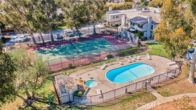 Detail Gallery Image 23 of 28 For 6508 Twin Circle Ln #1,  Simi Valley,  CA 93063 - 2 Beds | 1/1 Baths