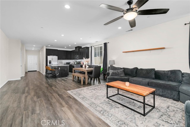 Detail Gallery Image 3 of 14 For 30535 Ridgely Way, Menifee,  CA 92584 - 4 Beds | 2 Baths