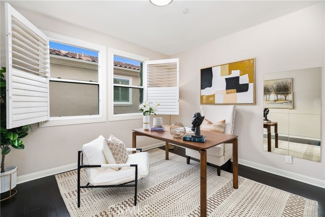 12 Starflower, Lake Forest CA: https://media.crmls.org/medias/8eae4c7f-c081-4268-99be-2e65b705d645.jpg